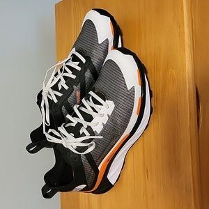 North Face 8.5 casual tennis shoe